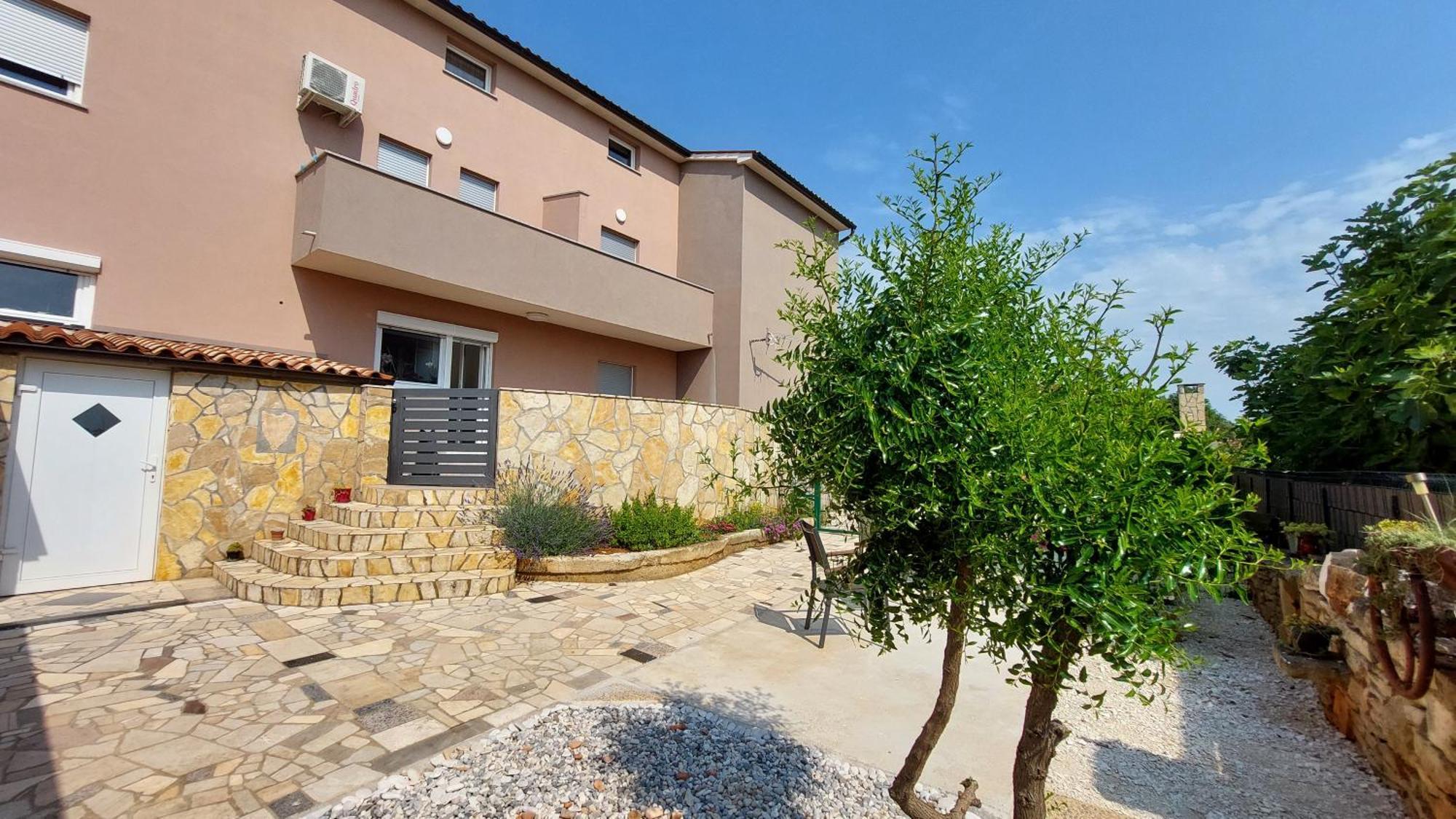 Apartmani B&B Ližnjan Exterior foto