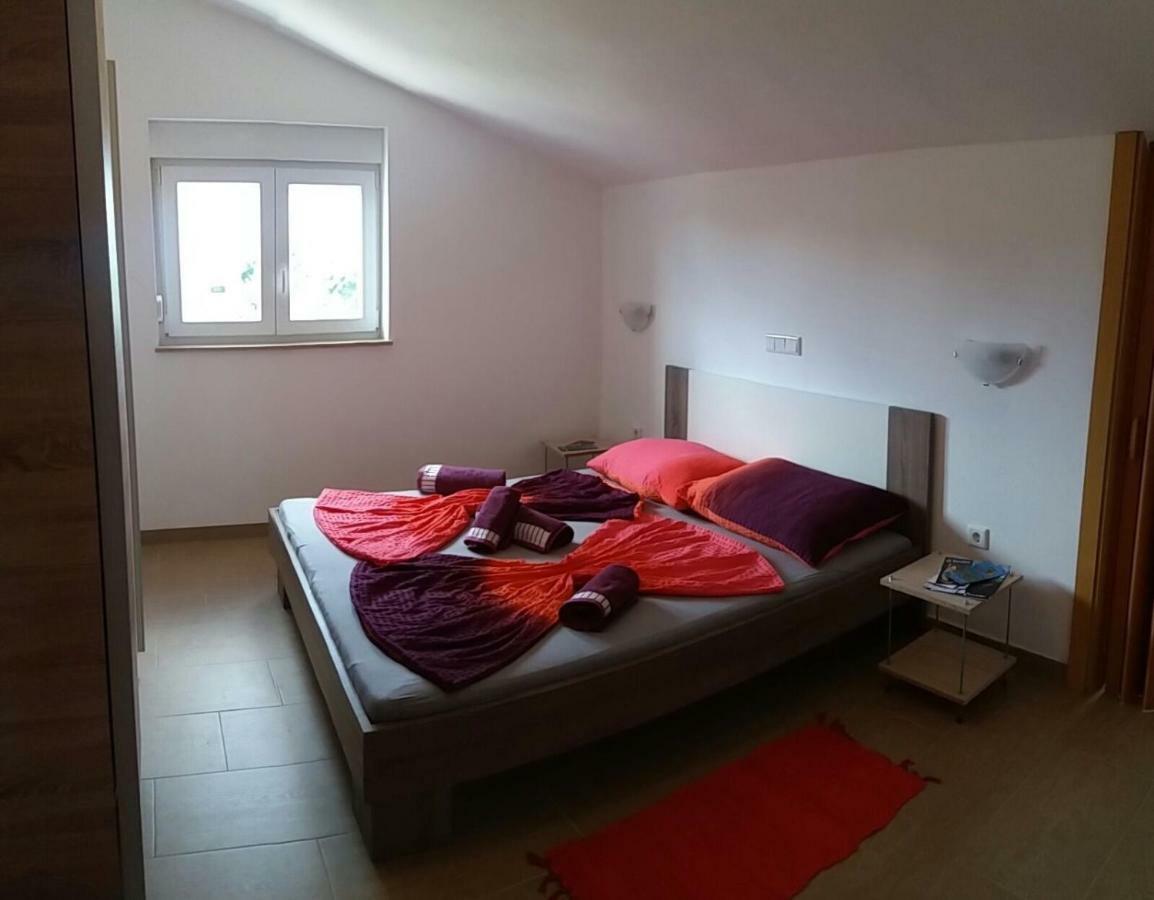 Apartmani B&B Ližnjan Exterior foto