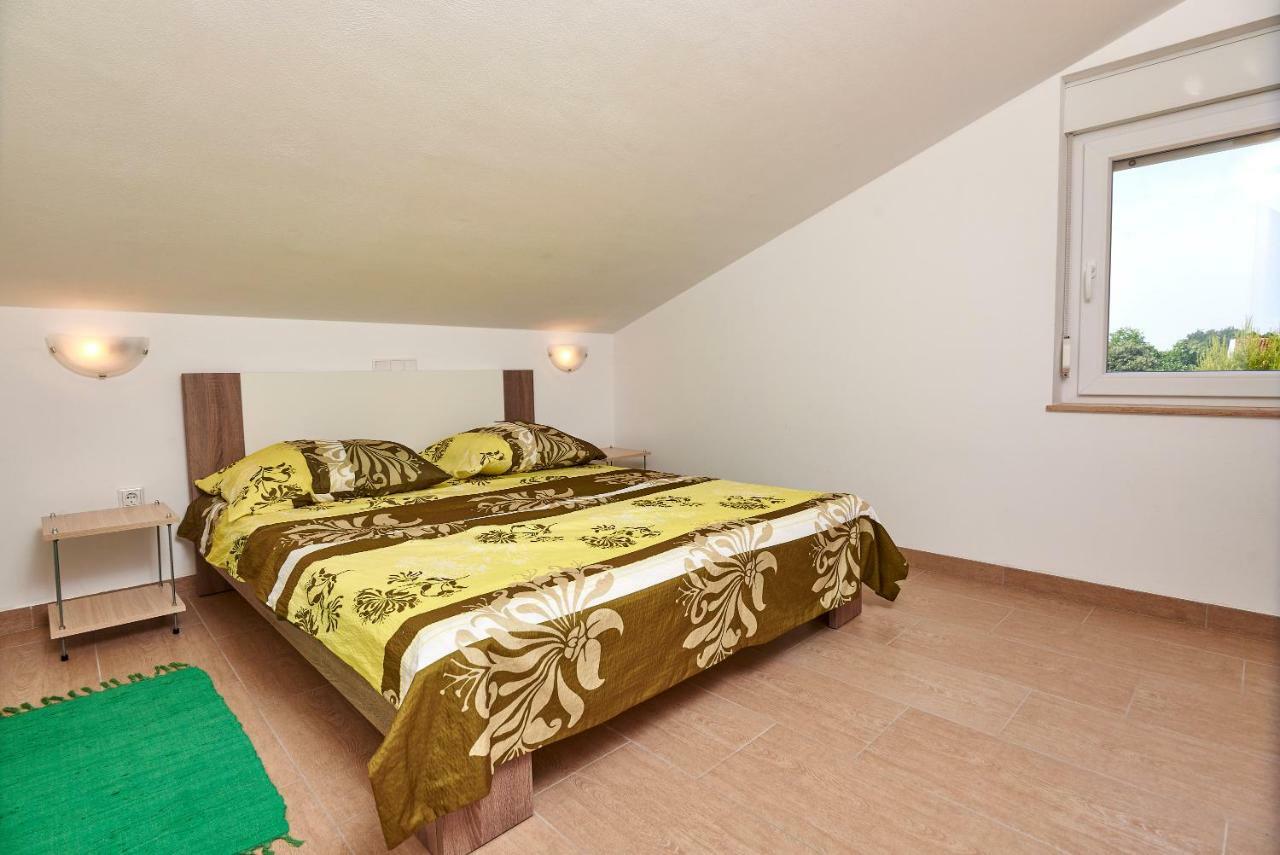 Apartmani B&B Ližnjan Exterior foto