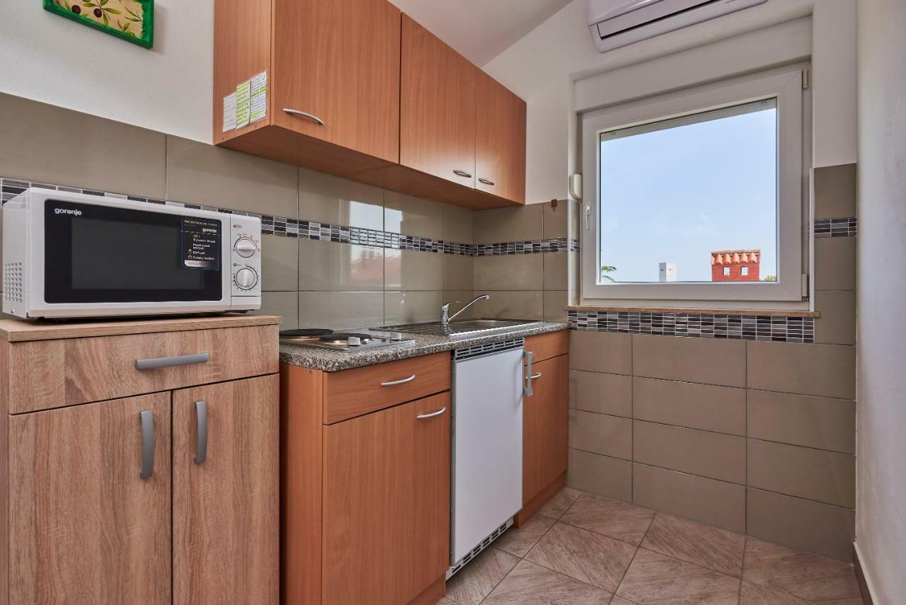 Apartmani B&B Ližnjan Exterior foto