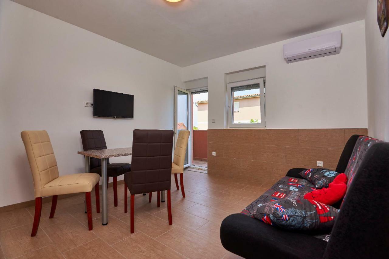 Apartmani B&B Ližnjan Exterior foto