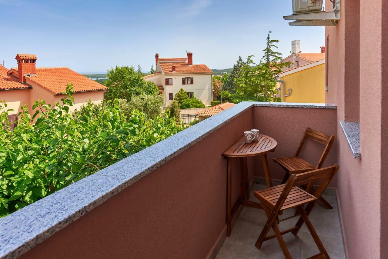 Apartmani B&B Ližnjan Exterior foto