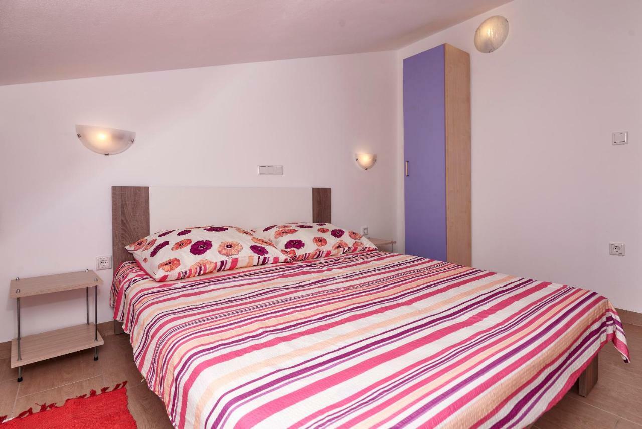 Apartmani B&B Ližnjan Exterior foto