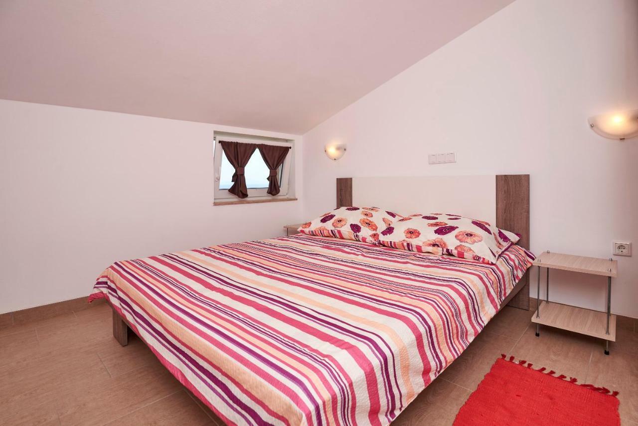 Apartmani B&B Ližnjan Exterior foto