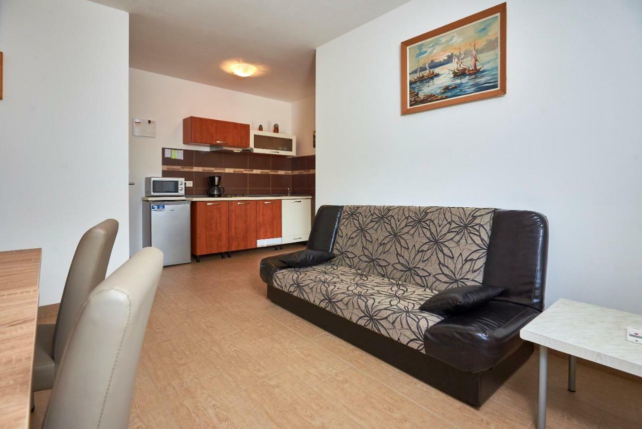 Apartmani B&B Ližnjan Exterior foto