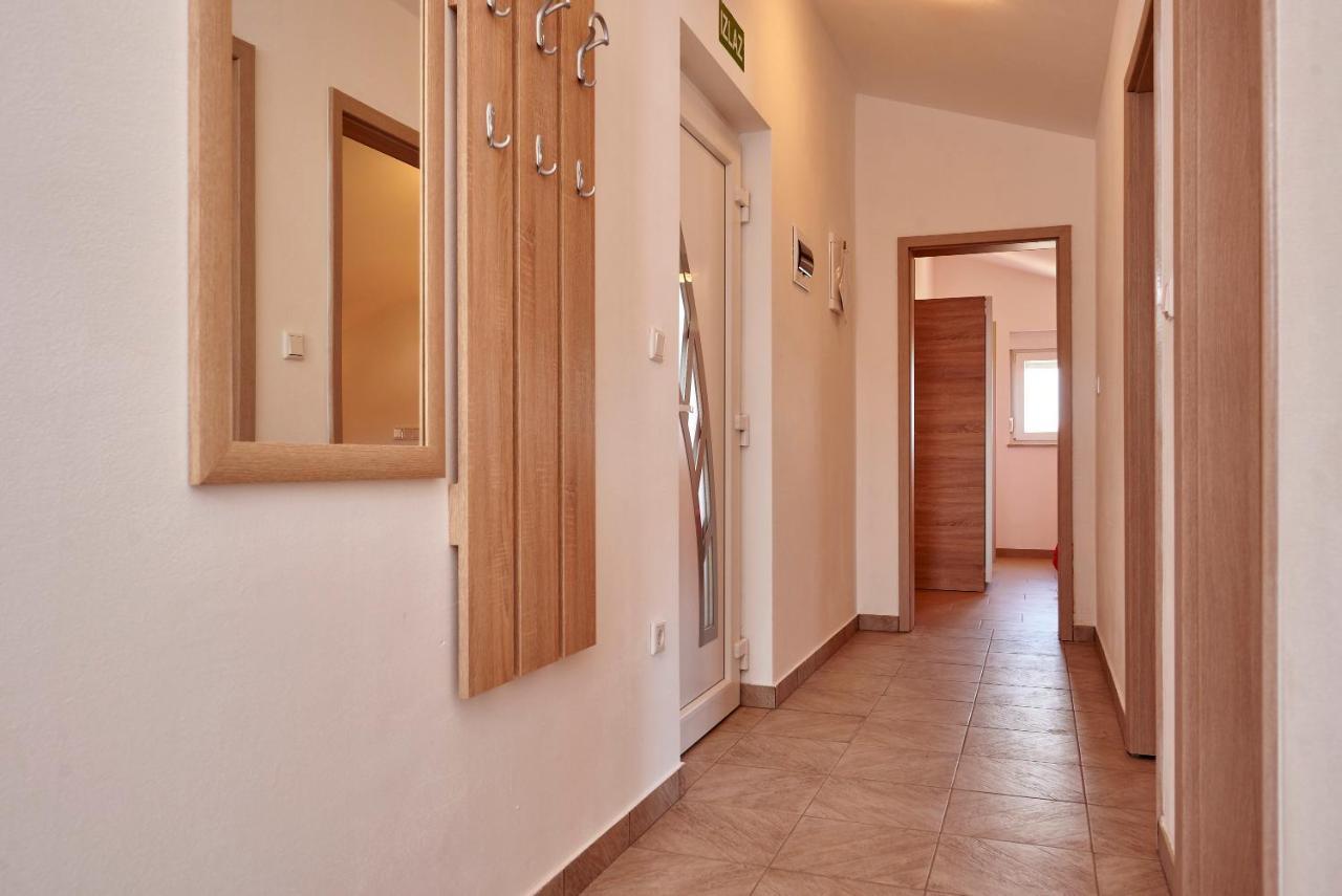 Apartmani B&B Ližnjan Exterior foto