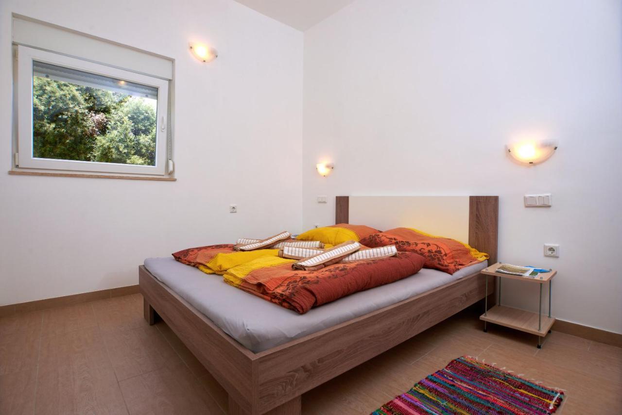 Apartmani B&B Ližnjan Exterior foto